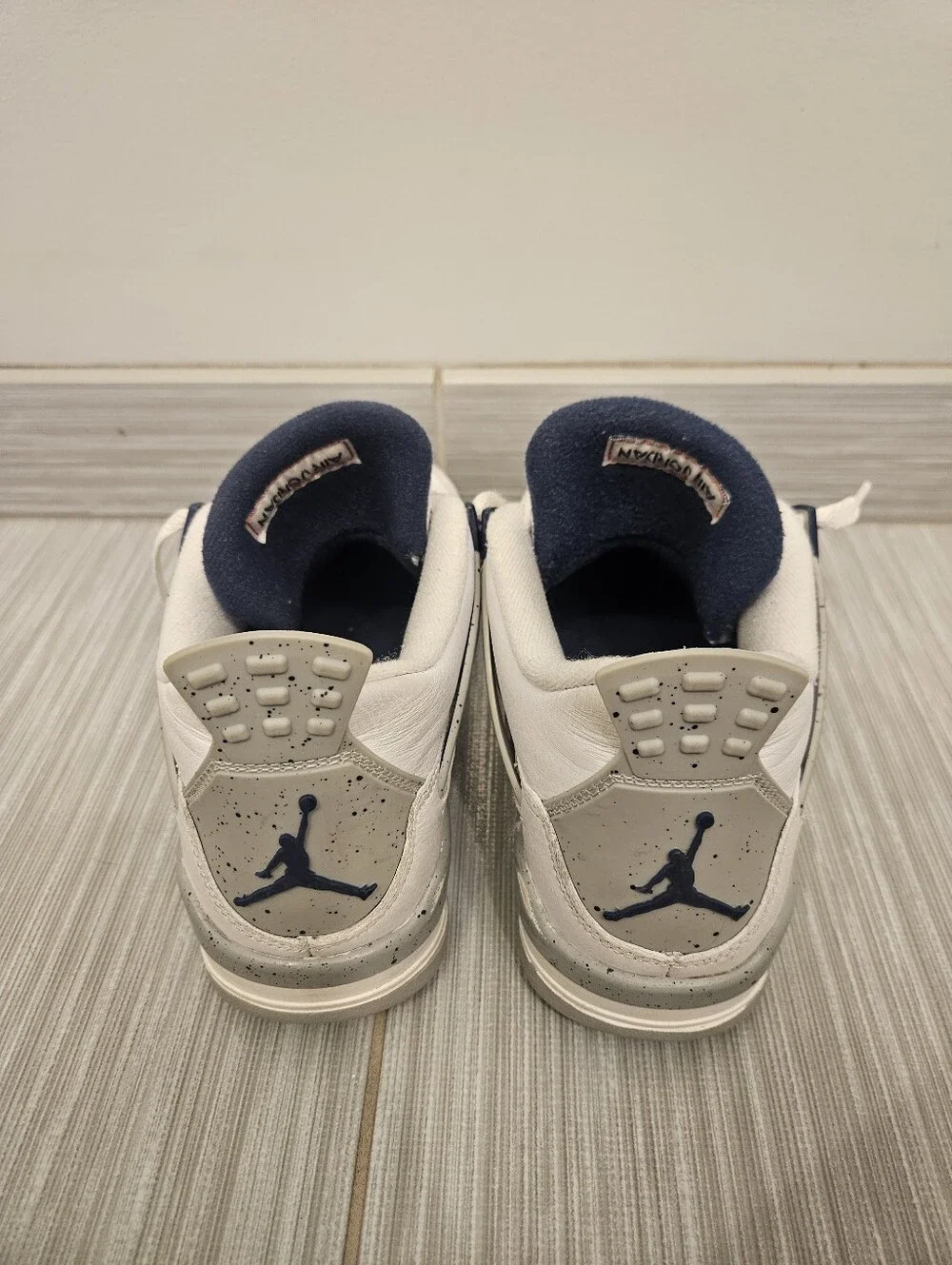 Nike Air Jordan 4 Retro 
